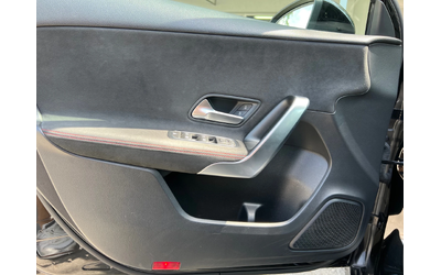 Mercedes-Benz A 180 d AMG Line - автомобили, коли, обяви за нови и употребявани 9