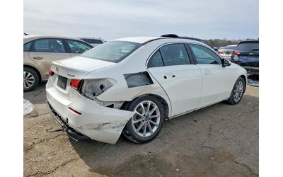 mercedes-benz-a-2-0l-4-all-wheel-drive - 2