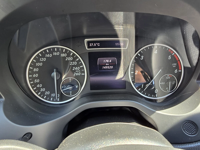 Mercedes-Benz A 200 136 к.с. - автомобили, коли, обяви за нови и употребявани 10