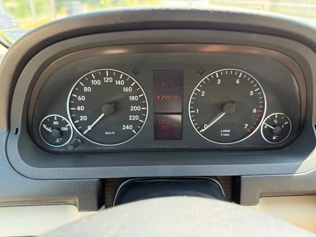 Mercedes-Benz A 200 Панорама+ Euro4+ Регистрирана - автомобили, коли, обяви за нови и употребявани 8