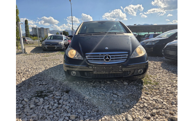 mercedes-benz-a-200 - 1