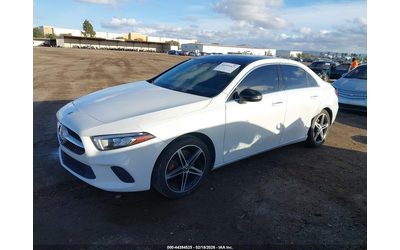 mercedes-benz-a-220-2-0l-i-4-di-dohc-vvt-turbo-188hp-all-wheel-drive - 1