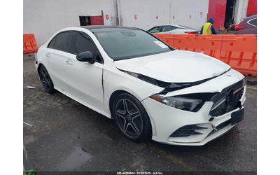 mercedes-benz-a-220-2-0l-i-4-di-dohc-vvt-turbo-188hp-all-wheel-drive - 0