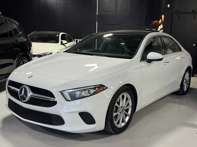 Mercedes-Benz A 220 Sedan 4MATIC* АвтоКредит* (Цена до БГ) - автомобили, коли, обяви за нови и употребявани 0