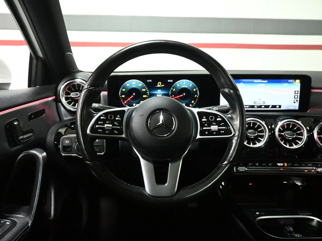 Mercedes-Benz A 220 4MATIC Sedan AWD - автомобили, коли, обяви за нови и употребявани 11