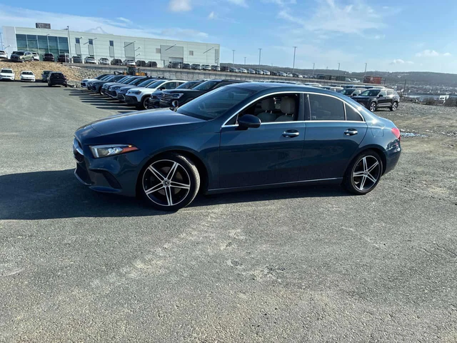 Mercedes-Benz A 220 * КОМПЛЕКТ ДЖАНТИ * 2 КЛЮЧА * КАМЕРА * ПАМЕТ - автомобили, коли, обяви за нови и употребявани 1