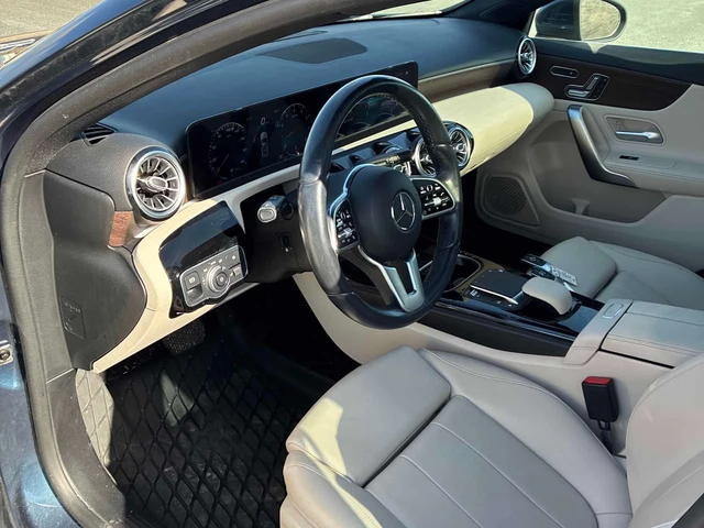 Mercedes-Benz A 220 * КОМПЛЕКТ ДЖАНТИ * 2 КЛЮЧА * КАМЕРА * ПАМЕТ - автомобили, коли, обяви за нови и употребявани 4