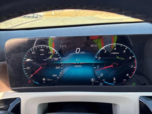Mercedes-Benz A 220 * КОМПЛЕКТ ДЖАНТИ * 2 КЛЮЧА * КАМЕРА * ПАМЕТ - автомобили, коли, обяви за нови и употребявани 7