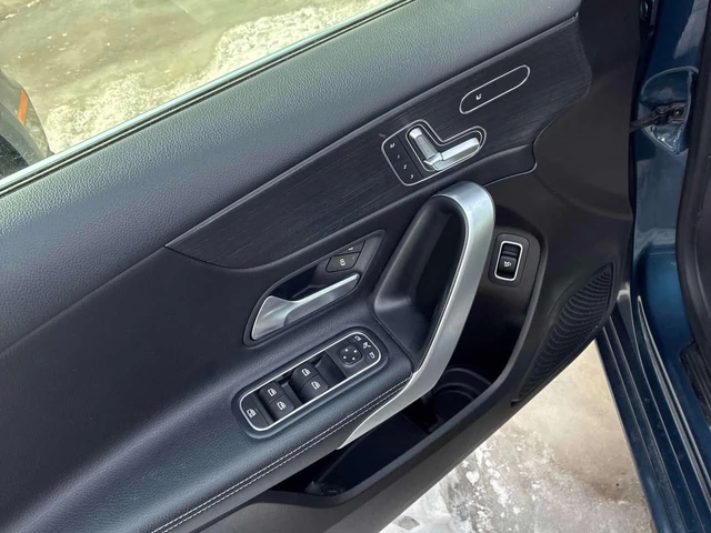Mercedes-Benz A 220 * КАМЕРА * ПОДГРЕВ * NAVI * ПАМЕТ - автомобили, коли, обяви за нови и употребявани 10