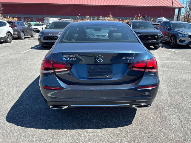 Mercedes-Benz A 220 * КАМЕРА * ПОДГРЕВ * NAVI * ПАМЕТ - автомобили, коли, обяви за нови и употребявани 3