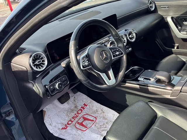 Mercedes-Benz A 220 * КАМЕРА * ПОДГРЕВ * NAVI * ПАМЕТ - автомобили, коли, обяви за нови и употребявани 4