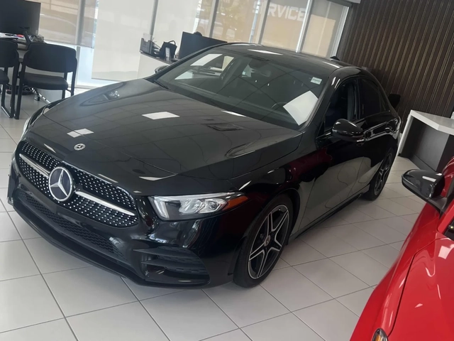 Mercedes-Benz A 220 4MATIC Sedan * CARFAX * АВТО КРЕДИТ * - автомобили, коли, обяви за нови и употребявани 0