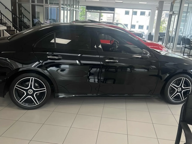 Mercedes-Benz A 220 4MATIC Sedan * CARFAX * АВТО КРЕДИТ * - автомобили, коли, обяви за нови и употребявани 3