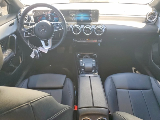 Mercedes-Benz A 220 - автомобили, коли, обяви за нови и употребявани 7