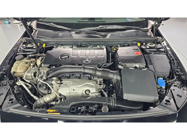 Mercedes-Benz A 220 Hatchback - автомобили, коли, обяви за нови и употребявани 4