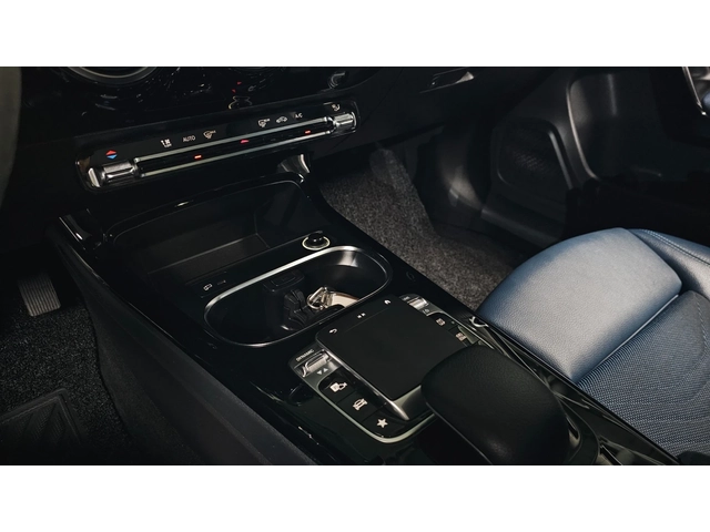 Mercedes-Benz A 220 Hatchback - автомобили, коли, обяви за нови и употребявани 15