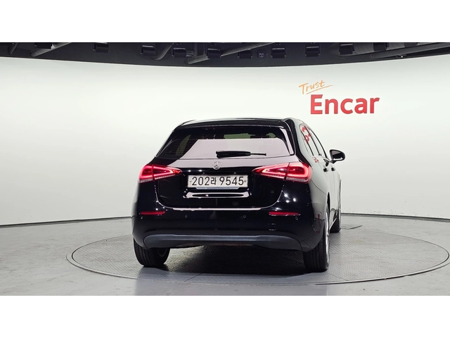 Mercedes-Benz A 220 Hatchback - автомобили, коли, обяви за нови и употребявани 3