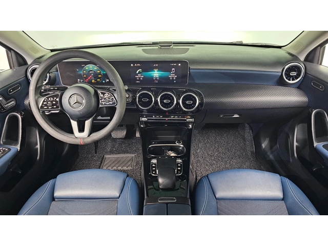 Mercedes-Benz A 220 Hatchback - автомобили, коли, обяви за нови и употребявани 5