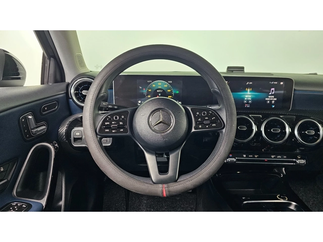 Mercedes-Benz A 220 Hatchback - автомобили, коли, обяви за нови и употребявани 9