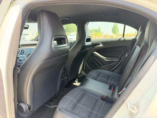 Mercedes-Benz A 220 CDi-Сервизна история, лизинг през Уникредит - автомобили, коли, обяви за нови и употребявани 13