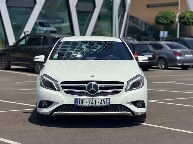 Mercedes-Benz A 220 CDi-Сервизна история, лизинг през Уникредит - автомобили, коли, обяви за нови и употребявани 1