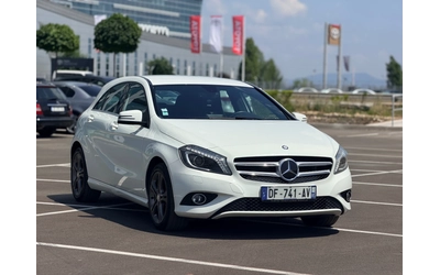 mercedes-benz-a-220 - 2