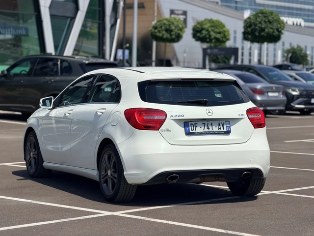 Mercedes-Benz A 220 CDi-Сервизна история, лизинг през Уникредит - автомобили, коли, обяви за нови и употребявани 7