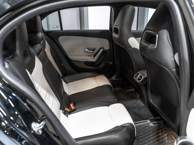 Mercedes-Benz A 250 AMG PKG NIGHT PKG С РЕГИСТРАЦИЯ & АВТО КРЕДИТ - автомобили, коли, обяви за нови и употребявани 15