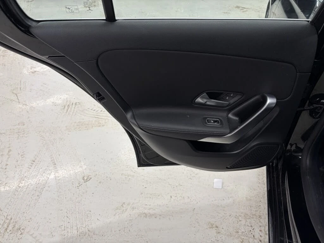 Mercedes-Benz A 250 * АвтоКредит * (ЦЕНА ДО БГ) - автомобили, коли, обяви за нови и употребявани 15