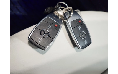 Mercedes-Benz A 250 2 КЛЮЧА * ПАНОРАМА * ПОДГРЕВИ * CARFAX - автомобили, коли, обяви за нови и употребявани 11