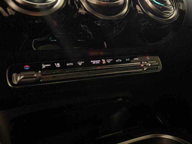 Mercedes-Benz A 35 A 35 AMG* 4MATIC* АвтоКредит* (ЦЕНА ДО БГ) - автомобили, коли, обяви за нови и употребявани 9