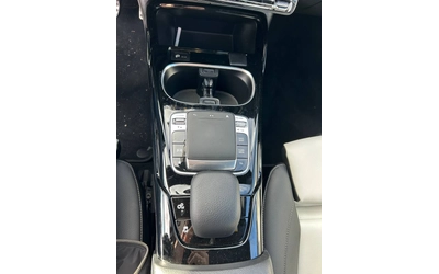 Mercedes-Benz W136 2020 Mercedes-Benz A-Class 35AMG - автомобили, коли, обяви за нови и употребявани 14