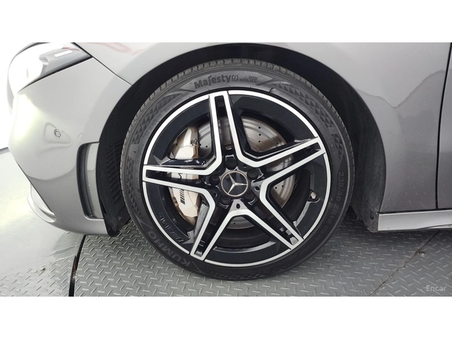 Mercedes-Benz A 35 AMG* 4MATIC* КОЖА* ПОДГРЕВ* ПАНО* КАМЕРА* - автомобили, коли, обяви за нови и употребявани 4