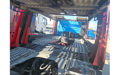 Mercedes-Benz A Actros 1844 - автомобили, коли, обяви за нови и употребявани 13