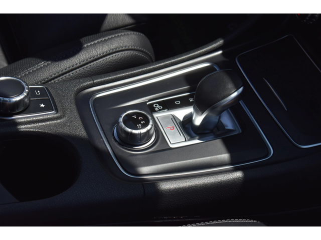 Mercedes-Benz A45 AMG 4x4* AUTOMAT* - автомобили, коли, обяви за нови и употребявани 11