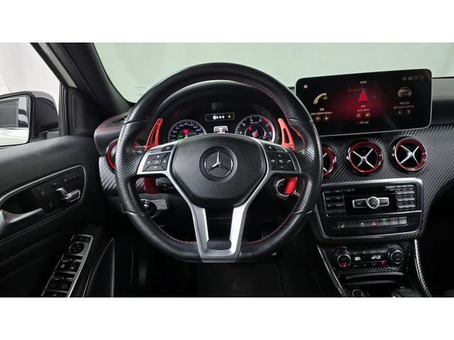Mercedes-Benz A45 AMG - автомобили, коли, обяви за нови и употребявани 4