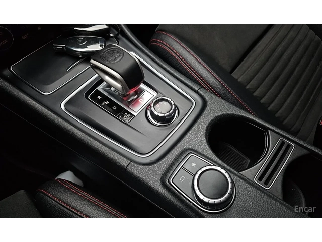 Mercedes-Benz A45 AMG AMG 4 MATIC * FULL EXTRAS - автомобили, коли, обяви за нови и употребявани 5