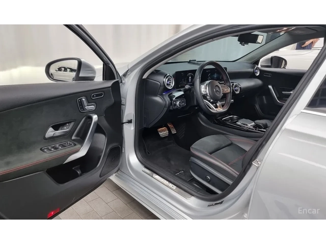 Mercedes-Benz A45 AMG 4MATIC+ * Алкантара* КАМЕРА - автомобили, коли, обяви за нови и употребявани 7