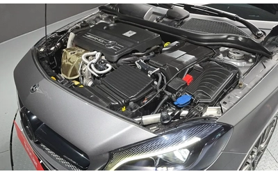 mercedes-benz-a45-amg - 3