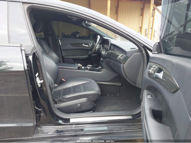 Mercedes-Benz AMG CLS 63 5.5L V8 FI DOHC 32V NF4 All Wheel Drive - автомобили, коли, обяви за нови и употребявани 4