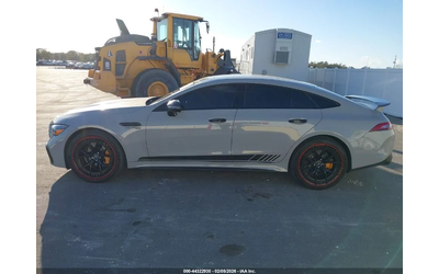 mercedes-benz-amg-gt - 5