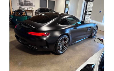 mercedes-benz-amg-gt-4-0l-8cyl-rwd - 2
