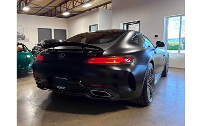 mercedes-benz-amg-gt-4-0l-8cyl-rwd - 3