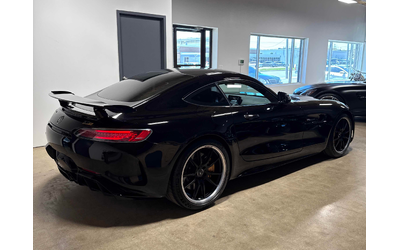 mercedes-benz-amg-gt-4-0l-8cyl-rwd - 2