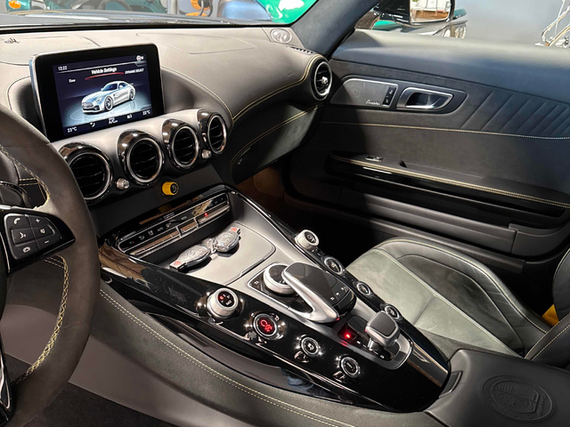 Mercedes-Benz AMG GT 4.0L 8cyl RWD - автомобили, коли, обяви за нови и употребявани 8