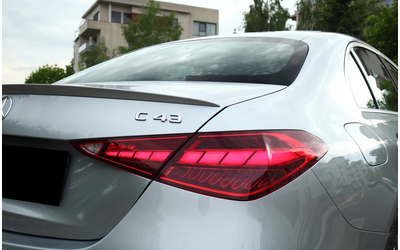 mercedes-benz-amg-gt-4-door-coupe-c-43-amg-4matic - 3