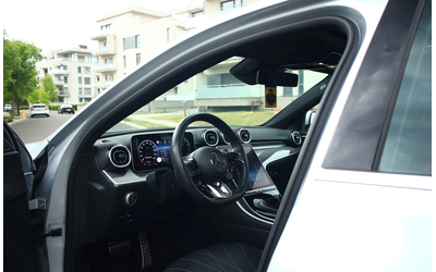 mercedes-benz-amg-gt-4-door-coupe-c-43-amg-4matic - 4