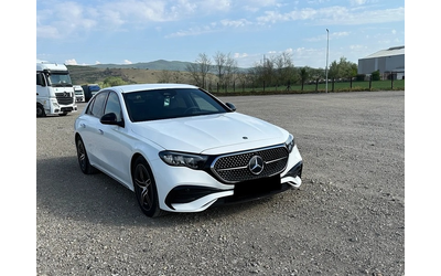 mercedes-benz-amg-gt-4-door-coupe-e-200-amg-line - 1
