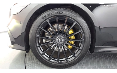 mercedes-benz-amg-gt - 4