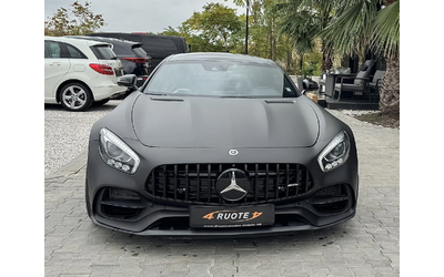 mercedes-benz-amg-gt-s - 0